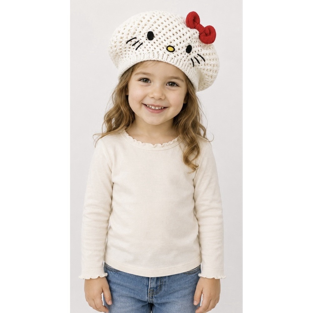 HELLO KITTY Girls Beret Hat Beanie White Knit Stocking Cap Adorable